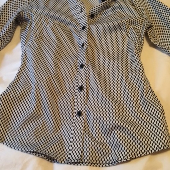 Lot of 2 dress button downs for women Banana Republic/Kennith Cole - Picture 3 of 12